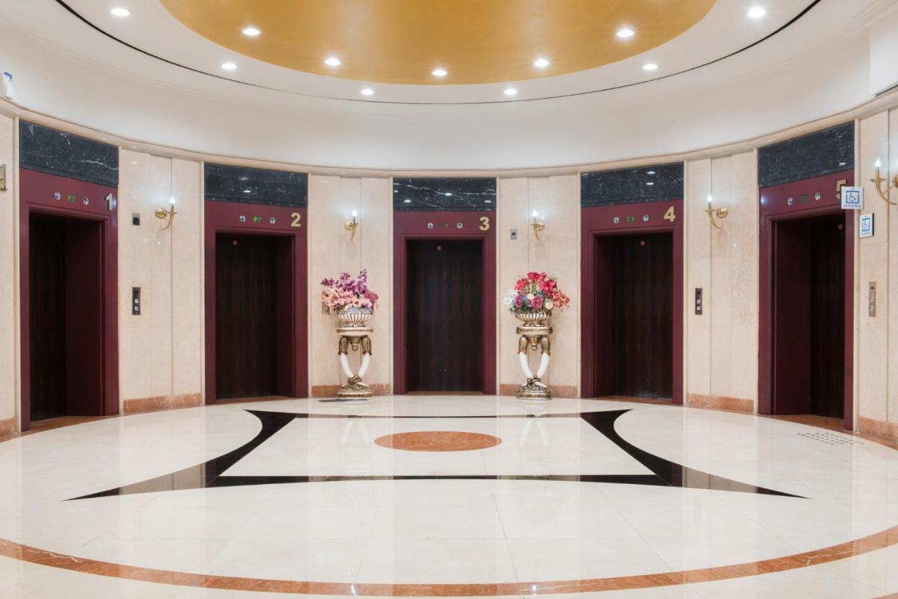 Hometel Hotel Kaohsiung Esterno foto